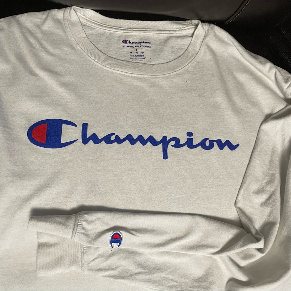 Worn / very good conditions Size/Small Champion long sleeve shirt